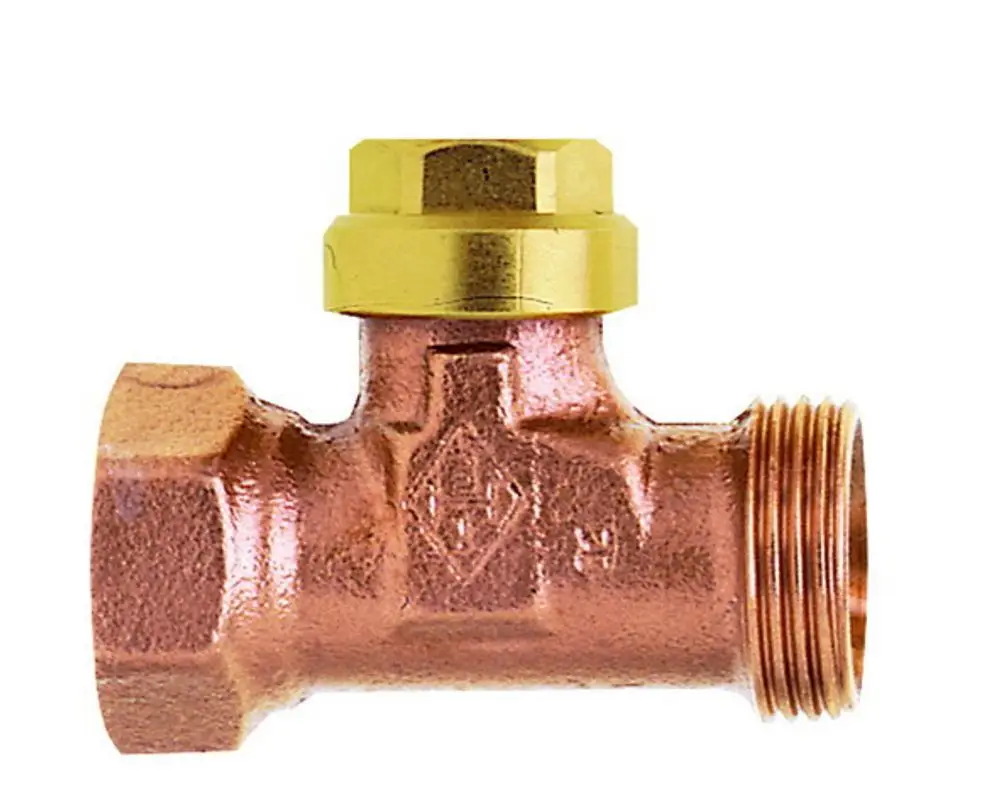 Kupferne Verschraubung mit goldfarbener Mutter, geeignet für Rohrverbindungen, hergestellt von IMI Hydronic Engineering.